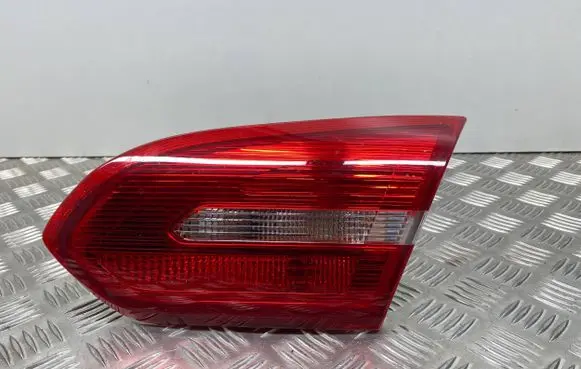 Ford Focus Tailgate rear/tail lights F1EB13A602DD