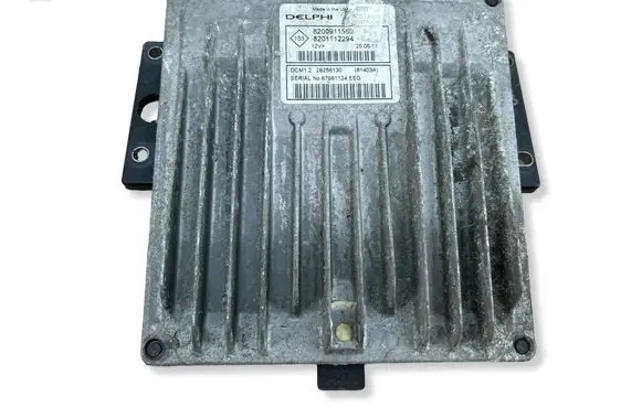 Renault Clio III Engine control unit/module 8200911560 28256130 8201112294