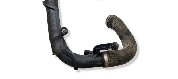Volkswagen Tiguan Intercooler hose/pipe 1K0145770AE
