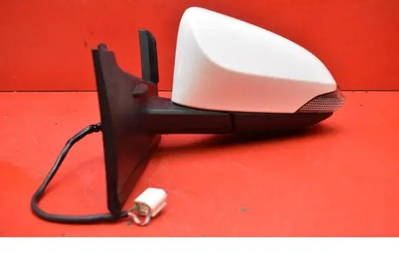 Toyota Yaris Front door electric wing mirror 025614