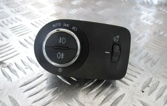 Opel Grandland X Fog light switch YQ000116080
