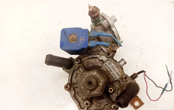 Nissan Almera Tino LP gas reducer 67R014066