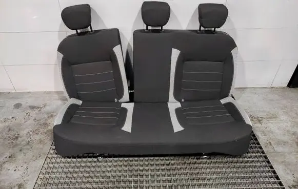 Dacia Sandero II Second row seats 