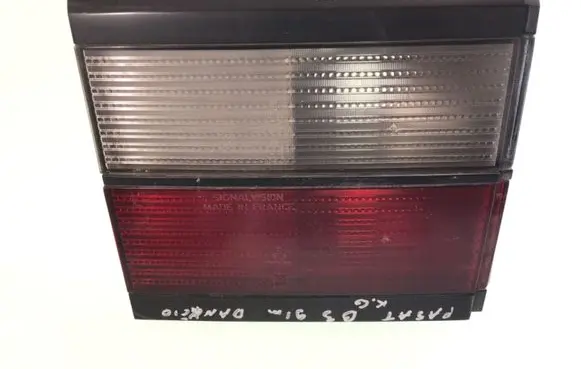 Volkswagen PASSAT B3 Tailgate rear/tail lights 333945107