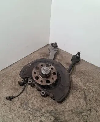 Mercedes-Benz E W212 Front wheel hub A2124201244