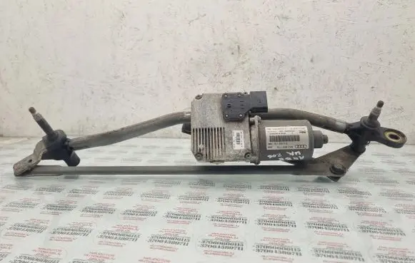 Audi A4 S4 B8 8K Front wiper linkage and motor 8K2955119