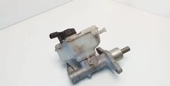 Volkswagen Touran I Master brake cylinder 1K1611301C
