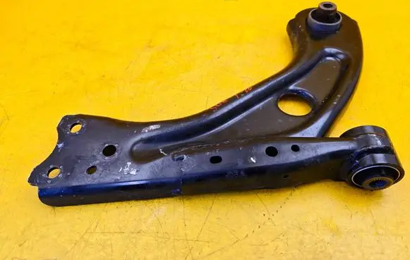 Peugeot 308 Front lower control arm/wishbone 7BAA270211782G