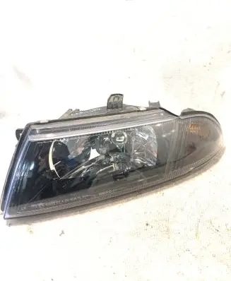 Mitsubishi Carisma Headlight/headlamp 082141157L