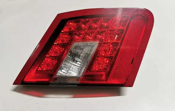 Mercedes-Benz E W212 Tailgate rear/tail lights A2129060358