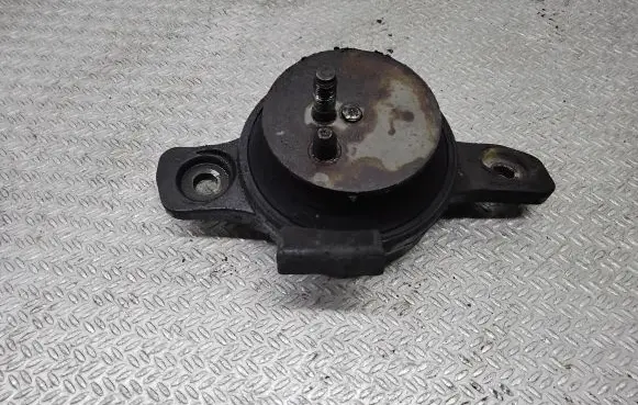 Subaru Forester SH Engine mount bracket