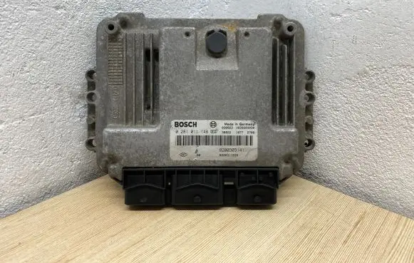 Renault Laguna II Engine control unit/module 8200303141 8200311539 0281011148