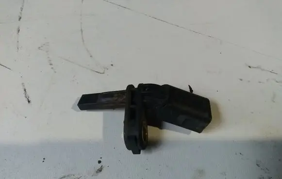 Volkswagen Golf V ABS brake wheel speed sensor 10071150693 7H0927803