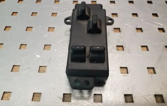 Chrysler Voyager Electric window control switch 04685732AA