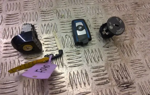 BMW 2 F22 F23 Ignition key/card 