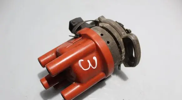Volkswagen Polo III 6N 6N2 6NF Spark distributor 