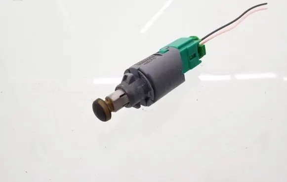 Renault Megane II Brake pedal sensor switch 8200168240B