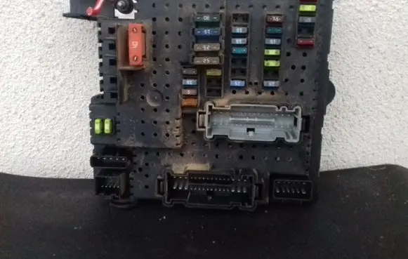 Volvo V70 Fuse module 28080156 30786646