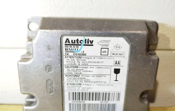 Renault Laguna III Airbag control unit/module 606982400 28558000