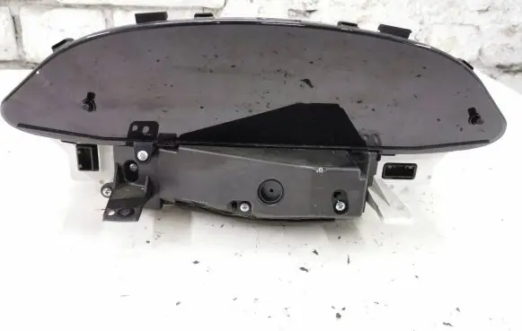 Toyota Yaris Speedometer (instrument cluster) 838000DJ90 MB4573003702
