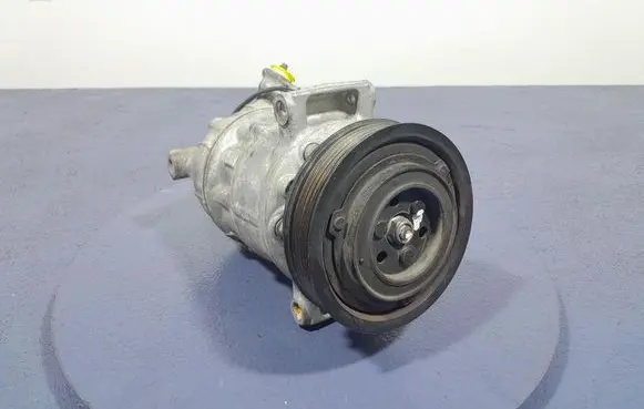 Volvo XC90 Air conditioning (A/C) compressor (pump) 