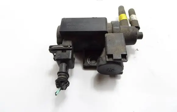 Suzuki Swift II Turbo solenoid valve 1811779J51 11T318 70253400