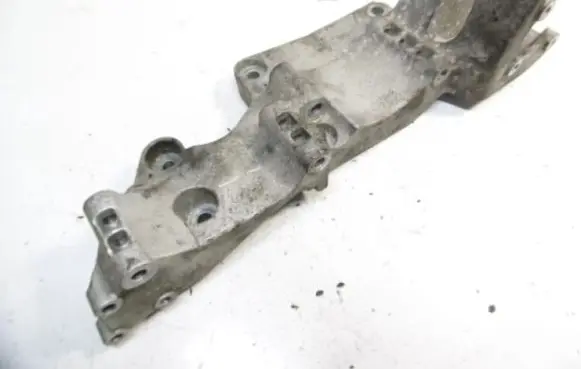 Audi A3 S3 8L Engine mounting bracket 06A903143P