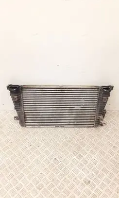 Opel Zafira B Intercooler air channel guide 13223395