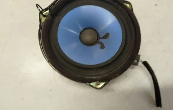 KIA Carens I Front door speaker 0K2FB66960