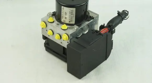Mercedes-Benz C W204 ABS Pump A0064312512 A2045454632
