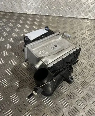 Volvo XC90 Intercooler radiator 32138750 8641466