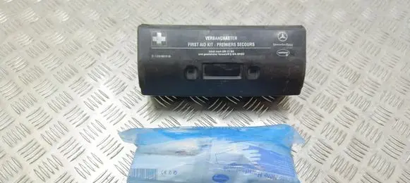 Mercedes-Benz S W221 First aid kit A2208600150