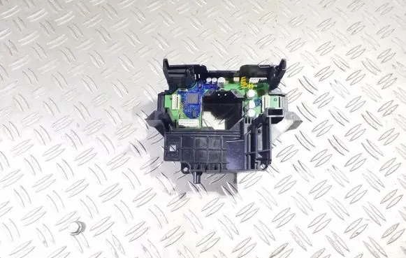 Steering wheel column trim
