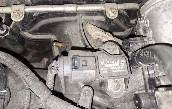 Audi A6 S6 C6 4F Air pressure sensor 0261230095