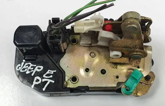 Jeep Grand Cherokee (WK) Rear door lock