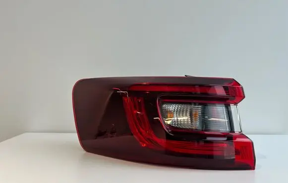 Renault Koleos II Rear/tail lights L90065799