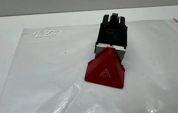 Volkswagen Cross Touran I Hazard light switch 1T0953509