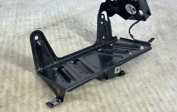 BMW 5 F10 F11 Sound amplifier holder/bracket 9153135 23310110 27102012