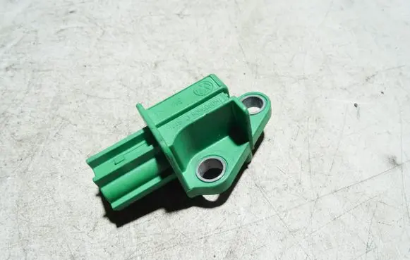 Audi A6 S6 C6 4F Airbag deployment crash/impact sensor 1K0909606C