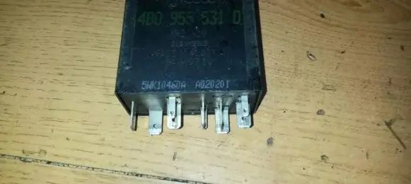 Audi A4 S4 B5 8D Other relay 4b0955531d