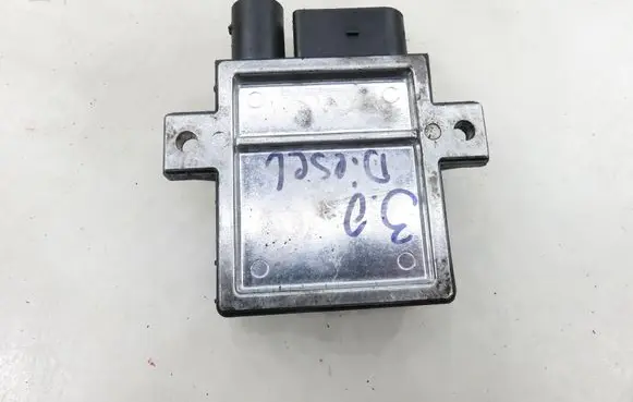BMW 5 E60 E61 Glow plug pre-heat relay 132197