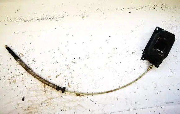 Volkswagen PASSAT B3 Gear shift cable linkage 0357711266