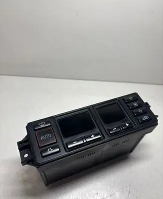 Audi A4 S4 B5 8D Climate control unit 8L0820043D D750301 5HB00760804