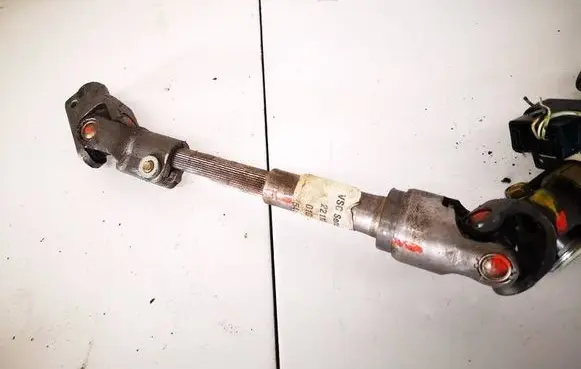 Toyota Avensis T250 Steering column universal joint 221104