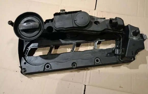 Volkswagen Tiguan Rocker cam cover 03l103469k
