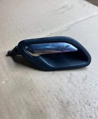 BMW 5 E39 Front door interior handle 8226050