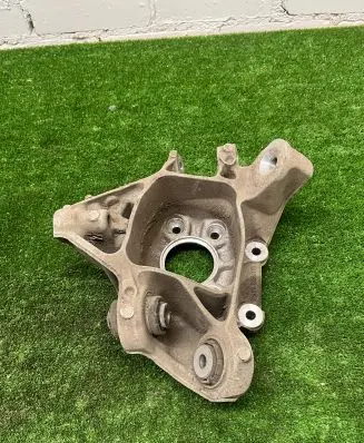 BMW X5 G05 Rear wheel hub 6876653