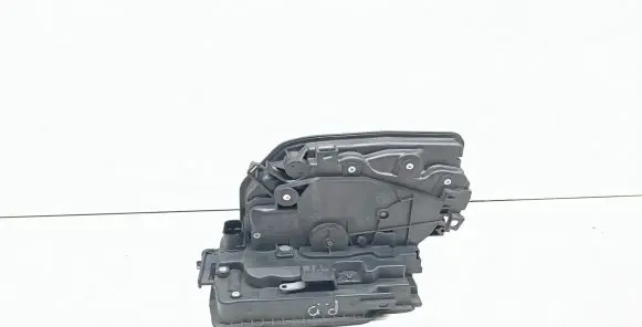 BMW 2 F46 Front door lock 7281936 51217281936