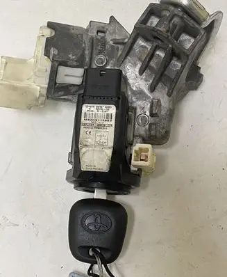 Toyota Yaris Ignition lock 897830D050