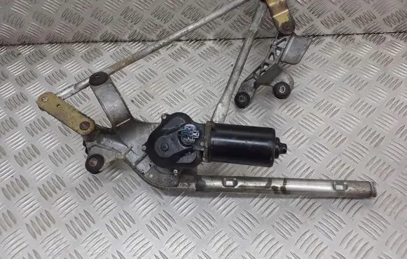 Nissan Primera Front wiper linkage 
